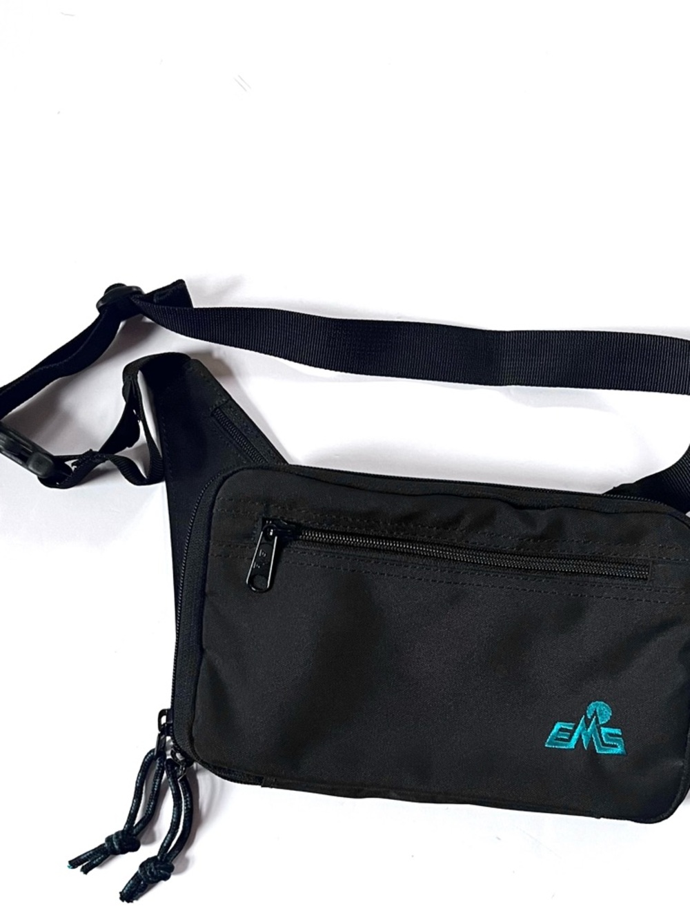New Women’s Eastern Mountain Sports EMS Slim Fanny Pack Belt Bag in Black